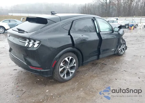 2021 Ford Mustang Mach-E Premium z USA, uszkodzony, nr VIN 3FMTK3RM5MMA49031